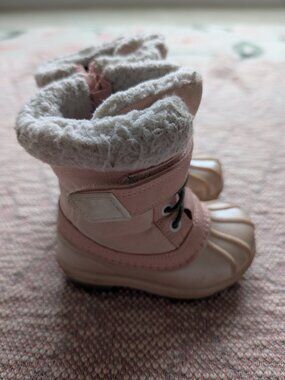 Cat & Jack Girls Snow boots size 5